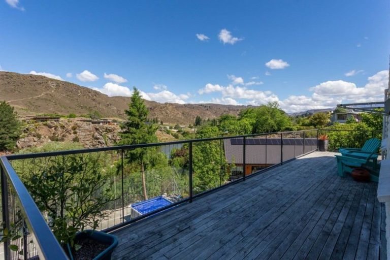 Photo of property in 12 Coulson Place, Alexandra, 9320