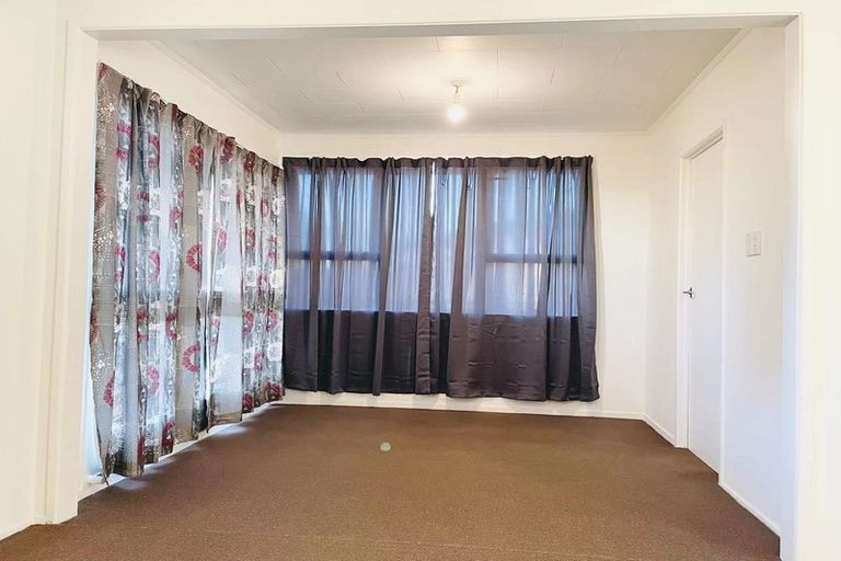 Photo of property in 12 Ben Lora Place, Mangere East, Auckland, 2024