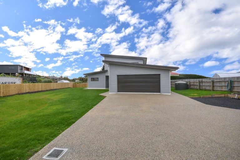 Photo of property in 9 Okahau Terrace, Warrington, 9471