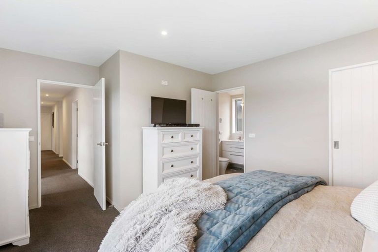 Photo of property in 7 Seaward Street, Pegasus, 7612