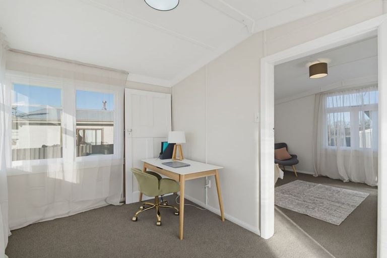 Photo of property in 23 Porritt Place, Waipukurau, 4200