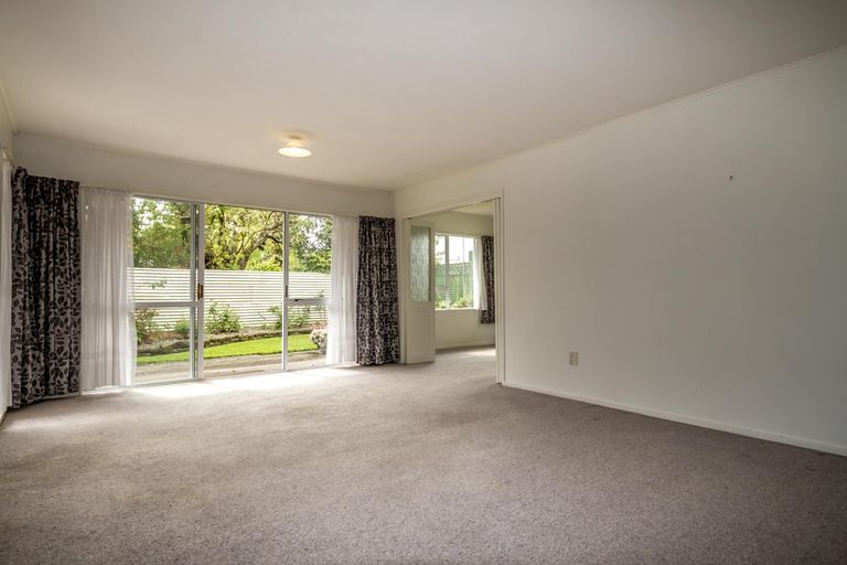 Photo of property in 33 Hereford Street, West End, Palmerston North, 4410