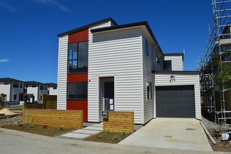 Photo of property in 9 Pihoihoi Place, Hobsonville, Auckland, 0616