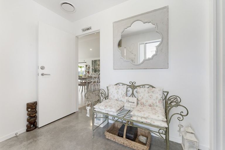 Photo of property in 2 Mercade Close, Stratford, 4332