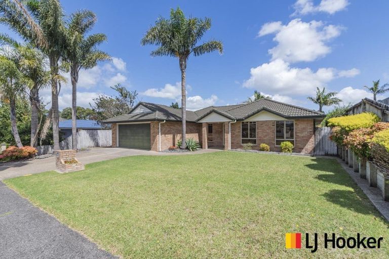 Photo of property in 33 Parkhaven Drive, Rosehill, Papakura, 2113