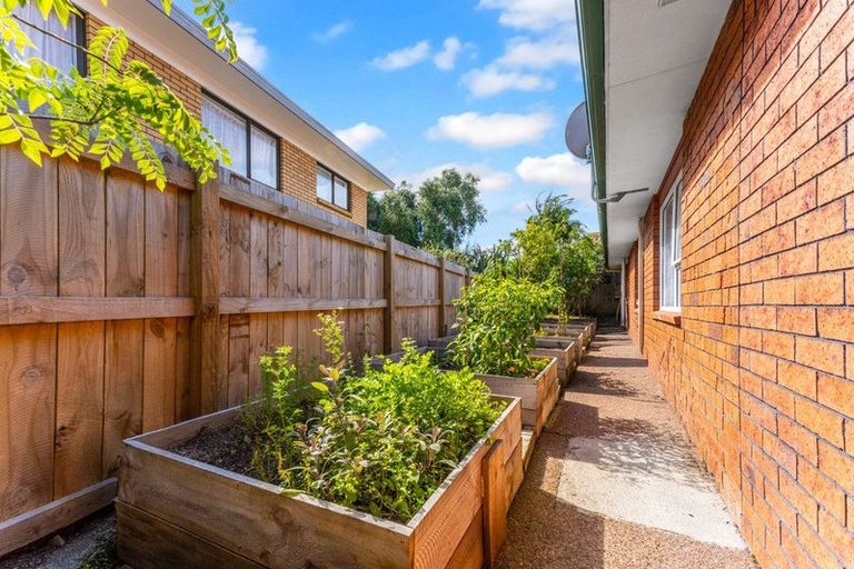 Photo of property in 9 Keywella Drive, Conifer Grove, Takanini, 2112