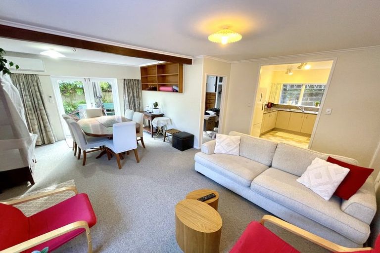 Photo of property in 3/88 Lake Road, Northcote, Auckland, 0627