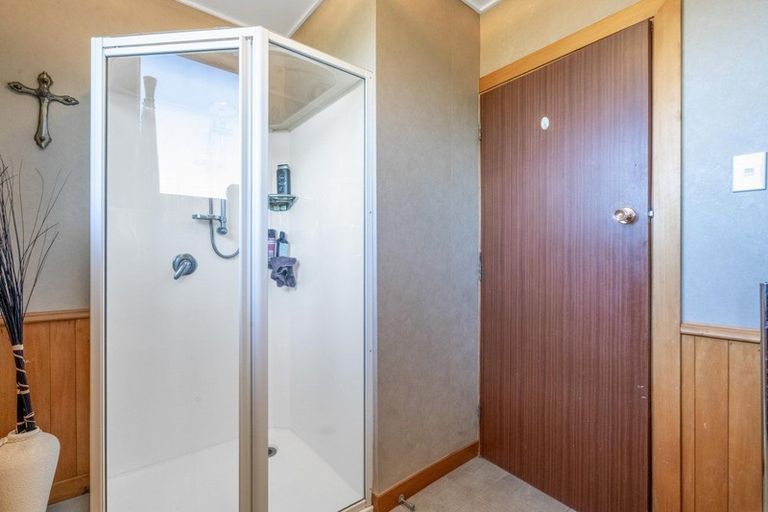 Photo of property in 18 Bullar Street, Grasmere, Invercargill, 9810