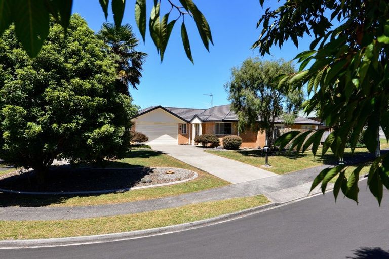 Photo of property in 2 Rochester Place, Nawton, Hamilton, 3200