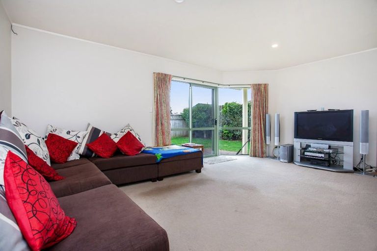 Photo of property in 9a Chilcott Road, Henderson, Auckland, 0612