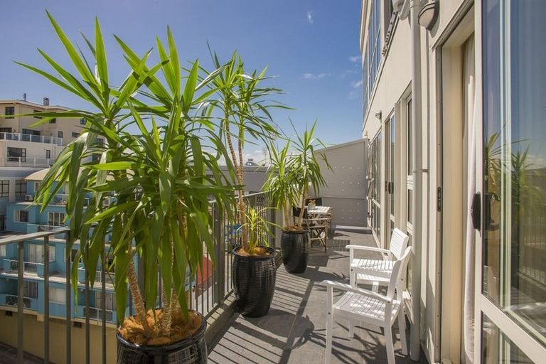 Photo of property in Stadium Garden Flats, 406/107 Thorndon Quay, Pipitea, Wellington, 6011