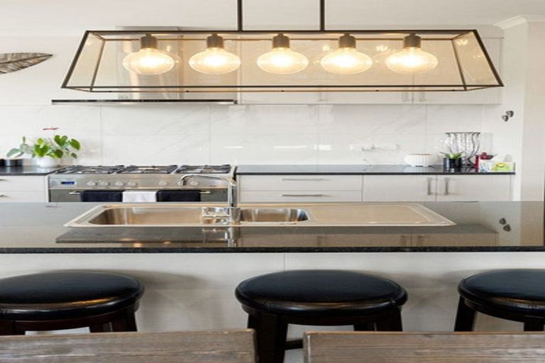 Photo of property in 16 Hehan Close, Cambridge, 3434