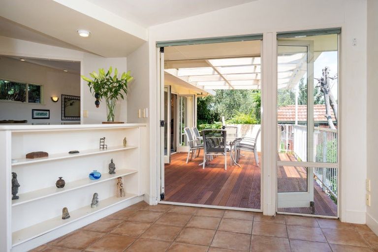 Photo of property in 2 Coleman Terrace, Hospital Hill, Napier, 4110