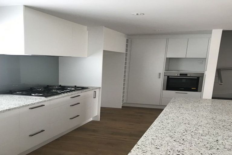 Photo of property in 13 Meritage Lane, Te Atatu South, Auckland, 0610