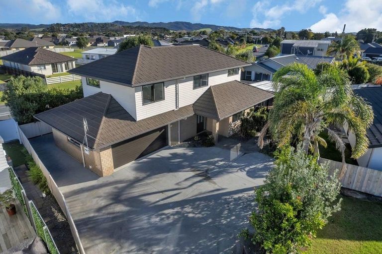 Photo of property in 116 Barbados Way, One Tree Point, 0118