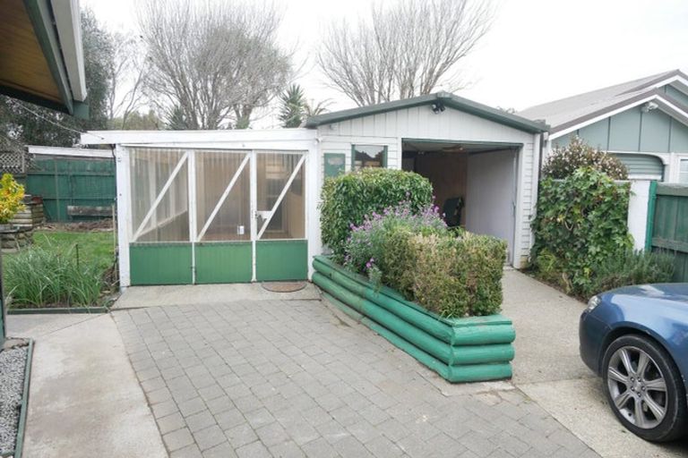 Photo of property in 8 Roband Crescent, Brown Owl, Upper Hutt, 5018