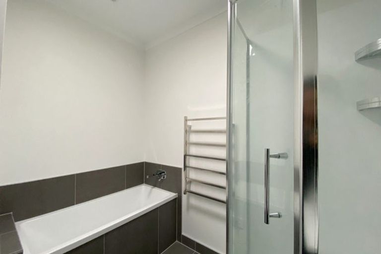 Photo of property in 4/1 Scott Road, Hobsonville, Auckland, 0616