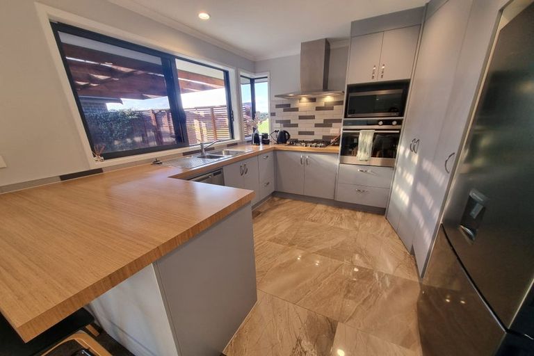 Photo of property in 13 Powhaitere Road, One Tree Point, 0118