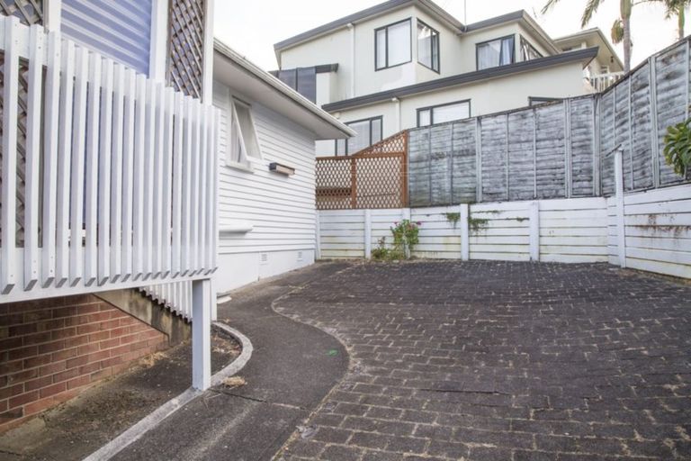 Photo of property in 1/10 Juniper Road, Sunnynook, Auckland, 0620