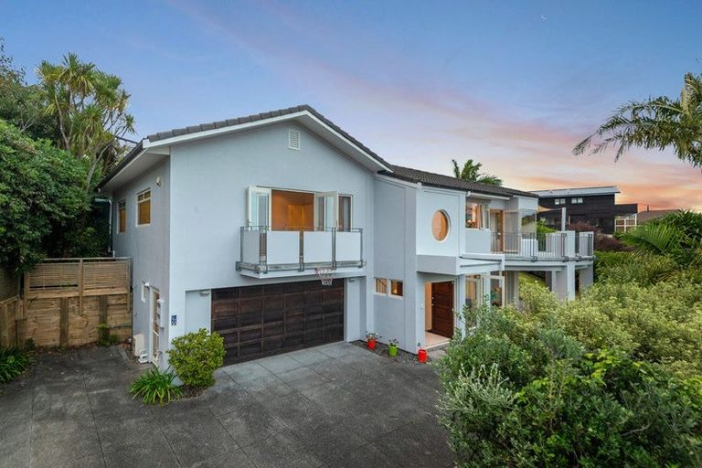 Photo of property in 71 William Bayes Place, Red Beach, 0932