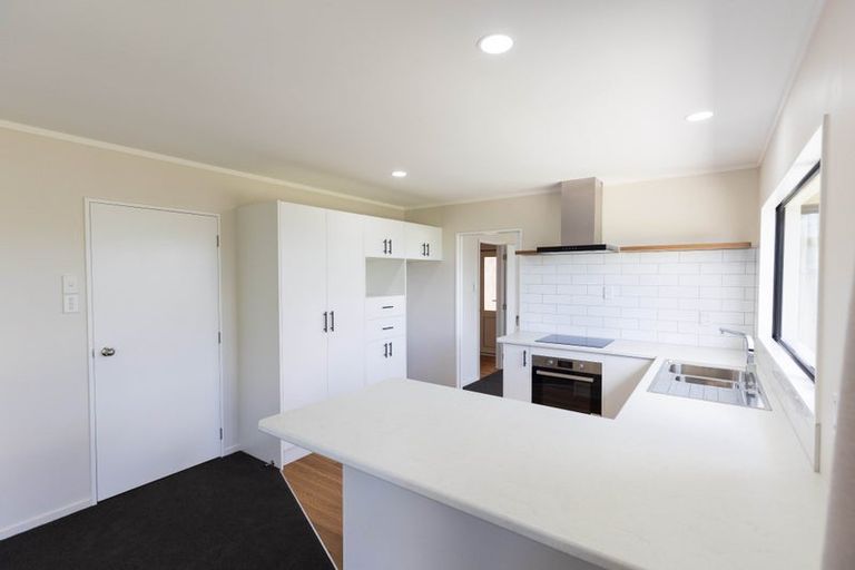 Photo of property in 21 Logan Way, Kelvin Grove, Palmerston North, 4414