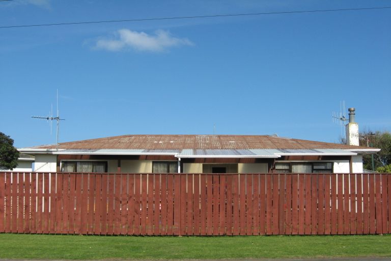 Photo of property in 41 Hood Street, Castlecliff, Whanganui, 4501