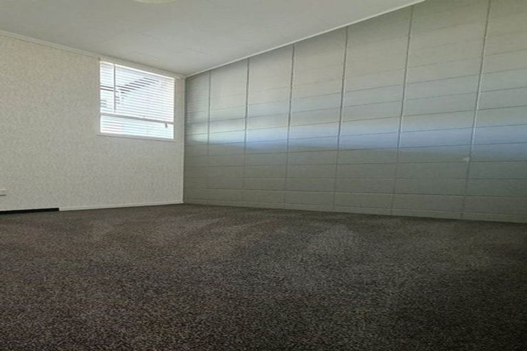 Photo of property in 11 Clendon Court, Roslyn, Palmerston North, 4414