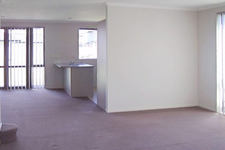 Photo of property in 60 Bruce Pulman Drive, Takanini, 2112