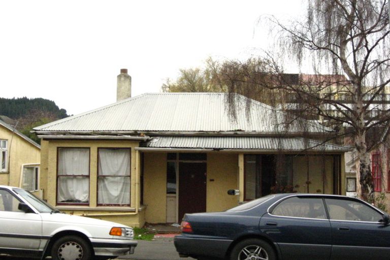 Photo of property in 77 Clyde Street, North Dunedin, Dunedin, 9016