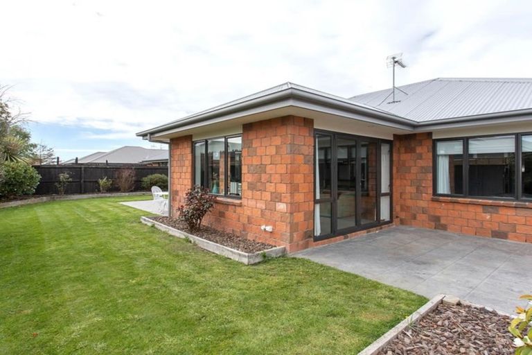 Photo of property in 6 Taiwhenua Street, Rangiora, 7400