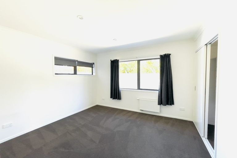 Photo of property in 10 Arataki Way, Glen Eden, Auckland, 0602