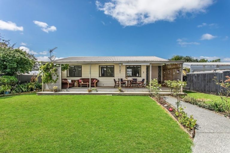 Photo of property in 1/6 Wayne Drive, Mangere, Auckland, 2022