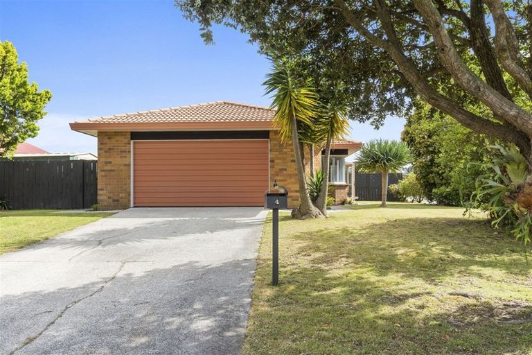 Photo of property in 4 Dalton Drive, Papamoa Beach, Papamoa, 3118