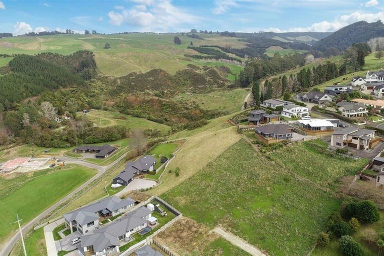 Photo of property in 33 Great Road West, Matipo Heights, Rotorua, 3015