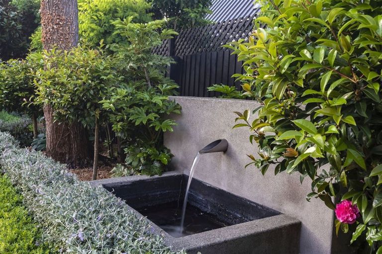 Photo of property in 43 Jacksons Road, Lyttelton, 8082