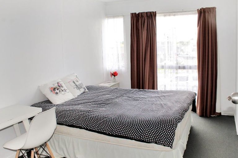 Photo of property in 732 Tremaine Avenue, Palmerston North, 4414