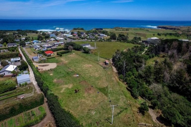 Photo of property in 185 Tasman Street, Opunake, 4616