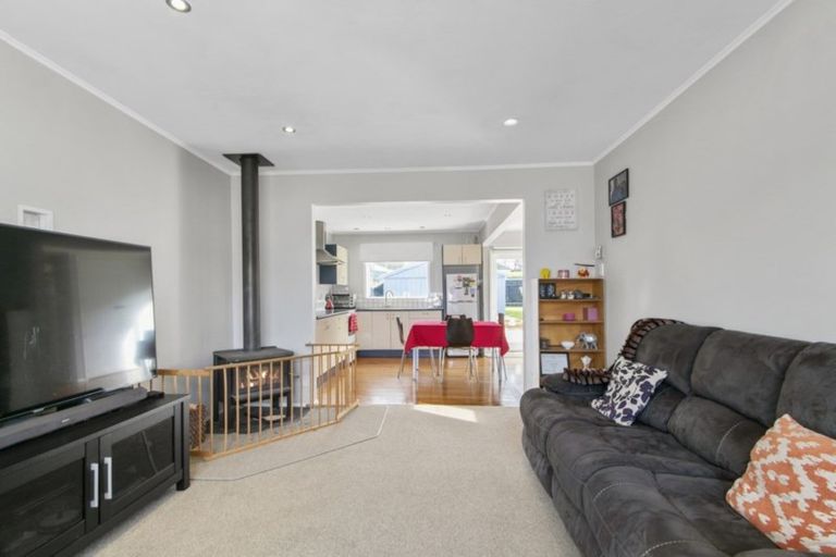 Photo of property in 44 Bull Avenue, Wainuiomata, Lower Hutt, 5014