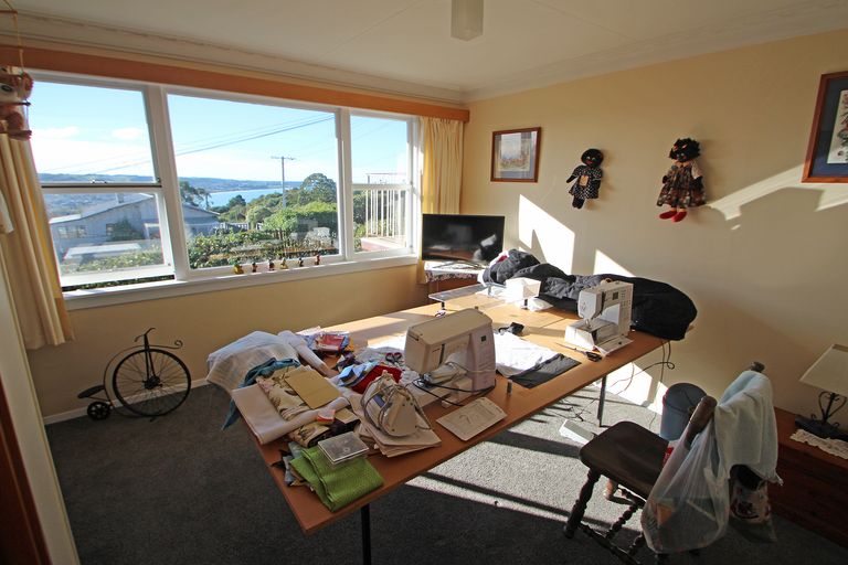 Photo of property in 12 Selwyn Street, South Hill, Oamaru, 9400