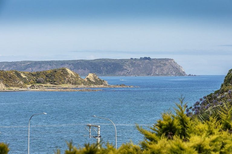 Photo of property in 5b Acheron Road, Paremata, Porirua, 5026