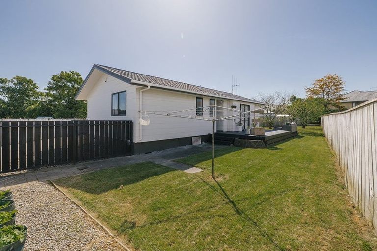 Photo of property in 21 Peppertree Glade, Kelvin Grove, Palmerston North, 4414