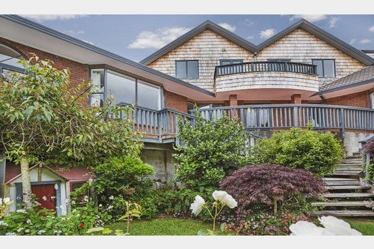 Photo of property in 8 Tiffany Close, Totara Park, Auckland, 2019