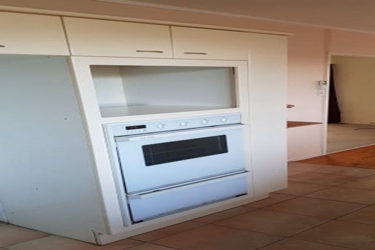 Photo of property in 212 Forrest Hill Road, Forrest Hill, Auckland, 0620