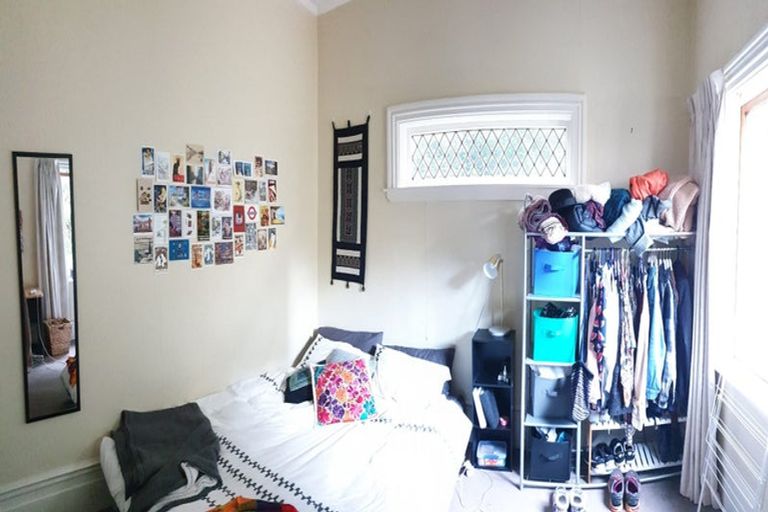 Photo of property in 18 Macdonald Crescent, Te Aro, Wellington, 6011