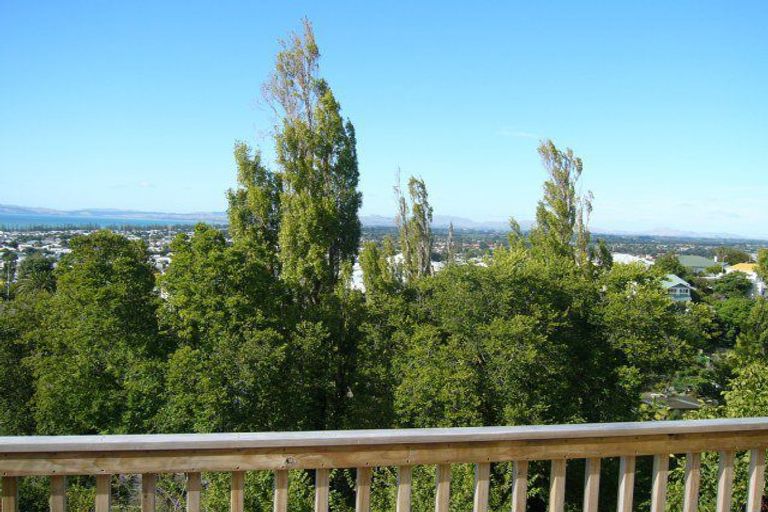 Photo of property in 24 Colenso Avenue, Hospital Hill, Napier, 4110