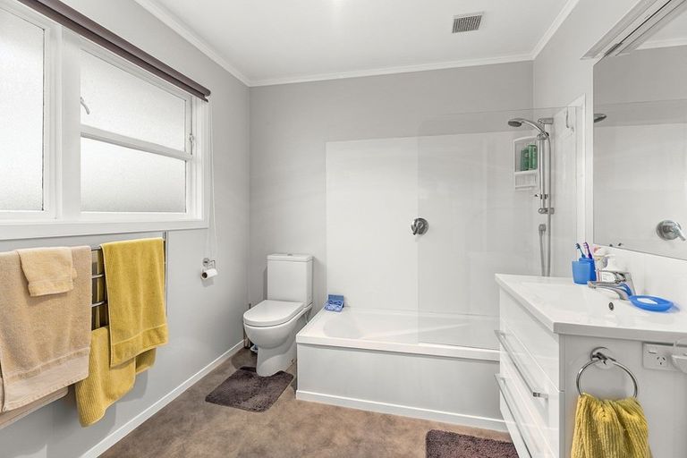 Photo of property in 2/14 Astor Street, Karori, Wellington, 6012