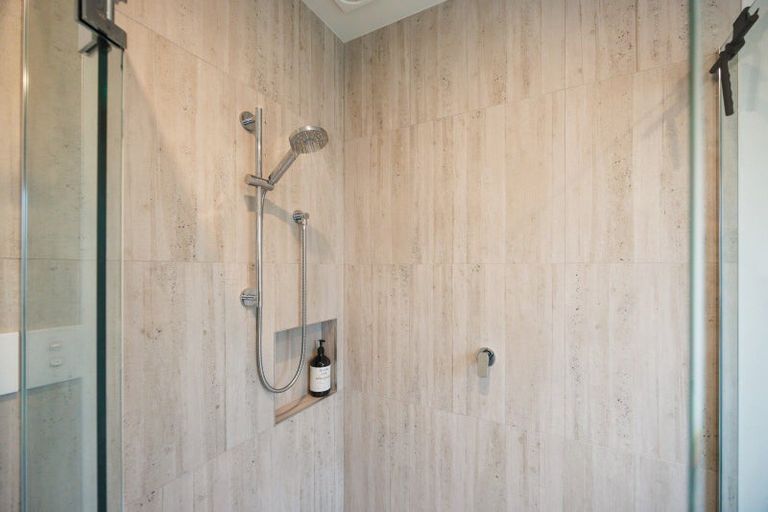 Photo of property in 58 Kanuka Drive, Hokowhitu, Palmerston North, 4410