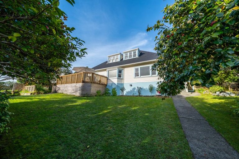 Photo of property in 28 Handyside Street, Tawa, Wellington, 5028