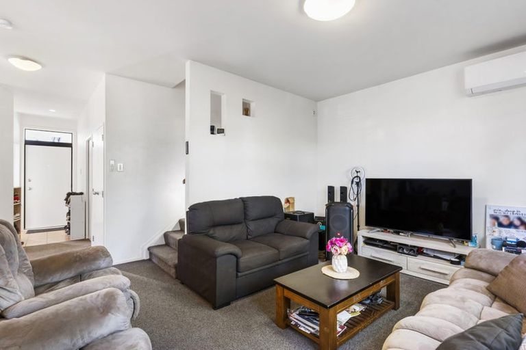 Photo of property in 46/2 Armoy Drive, East Tamaki, Auckland, 2016