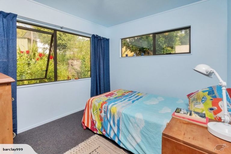 Photo of property in 9/24 Eastglen Road, Glen Eden, Auckland, 0602